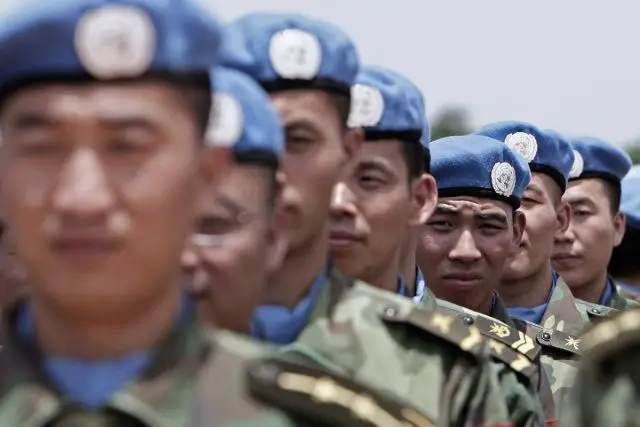 The first batch of 135 peacekeepers in Mali have conducted the mission's first defense drilling operation to improve emergency handling capabilities, according to the Chinese Ministry of National Defense on Friday, December 13, 2013.