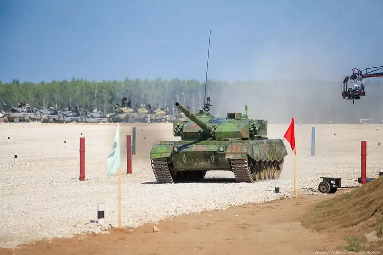 http://www.armyrecognition.com/images/stories/news/2014/august/tank_biathlon_2014/pictures/China_Type_96A_army_crew_Russian_tank_biathlon_competition_Russia_Alabino_range_001.jpg