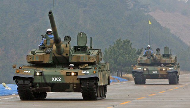 http://www.armyrecognition.com/images/stories/news/2014/december/Hyundai_Rotem_inks_a_820_mn_deal_to_supply_K2_Black_Panther_main_battle_tanks_to_South_Korea_640_001.jpg