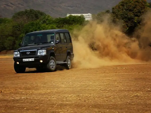 Indian vehicles manufacturer Tata Motors recently announced that it has received an order for 1542 SUMO GOLD utility vehicles from various Police & law enforcement agencies across India. As one of the country's largest selling utility vehicles, the Sumo Gold is one of the most powerful entry-level utility vehicles, conceived keeping in mind comfort and robust all-round performance. 