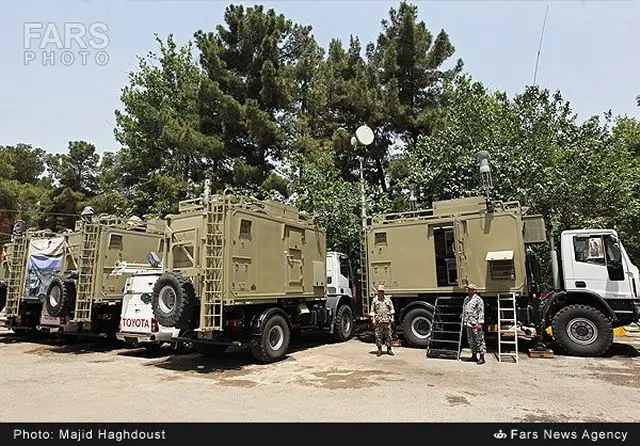 Iran's Khatam ol-Anbia Air Defense Base on Sunday, May 25, 2014, unveiled 2 new home-made command and control systems named 'Fakour' (Thoughtful) and 'Rassoul' (Messenger) as well as Matla ol-Fajr (Dawn) radar system in a ceremony participated by Commander of the Base Brigadier General Farzad Esmayeeli and some other high-raking commanders.