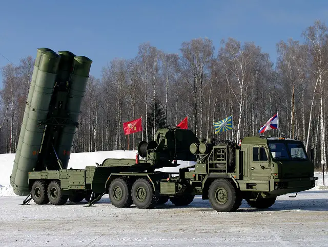 By the end of the year the 377th guards air defense missile regiment, the 1st and 115th air defense missile regiments are supposed to get four air defense missile batteries S-300, representatives of the Belarusian Defense Ministry told BelTA (Belarusian News).