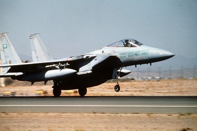 Warplanes from Saudi-led Arab coalition destroyed air defense systems in Yeman air force base 640 001