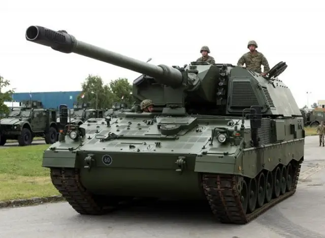 Croatia took delivery of its two first PzH 2000 155mm self propelled howitzers 640 001