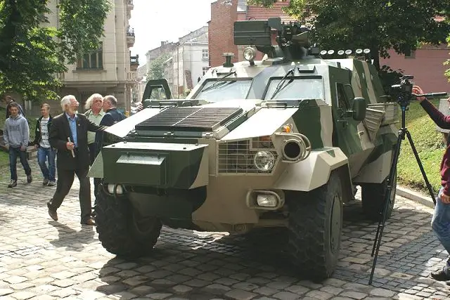 The Ukrainian Defence Company Lviv Armor has demonstrated new military vehicles, including the new Dozor B 4x4 armoured vehicle personnel carrier, Tuesday, July 14, 2015. According to Mr. Roman Romanov, Director General, Ukroboronprom, the Ukrainian Armed Forces will receive the first vehicles in the beginning of September. 