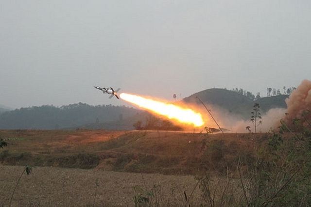 Vietnam has successfully test-launch missile of new S-125-2TM Perchora air defense system 640 001