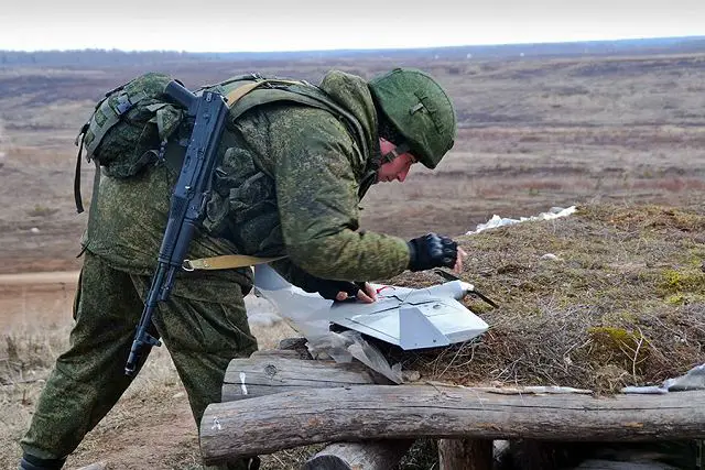 Russian army artillery units use Takhion mini-UAV to perform reconnaissance missions 640 001