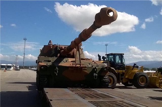 Brazil has taken delivery of the first upgraded M109A5+BR. The newly upgraded 155mm tracked self-propelled artillery was seen being delivered at the port in Rio de Janeiro. The M109A5 is an American-made tracked self-propelled howitzer which can fire all standard 155mm NATO ammunition to a maximum range of 23.5 km. 