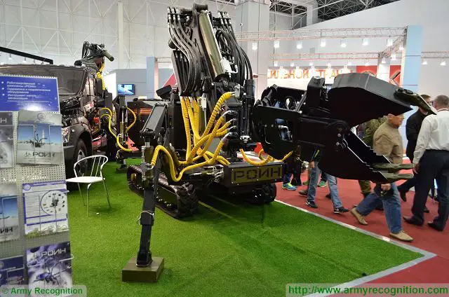 Engineer units of the Russian Army Railroad Corps will be fielded with the unique R-300 robotic system. The R-300 developed by machinebuilding corporation Intekhros conducts rescue, repairs pipelines and communication lines and defuses ammunition even at an ambient temperature of -50°C, according to the Izvestia daily.