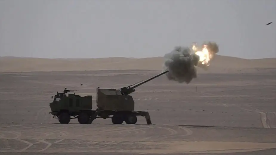 NORA B 52 from Serbia 155mm howitzer demonstrated in UAE United Arab Emirates 925 001