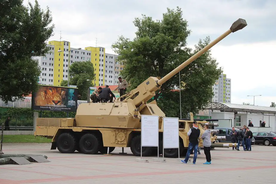 Slovakia plans to purchase 25 Zuzana 2 155mm wheeled self propelled howitzers 925 001
