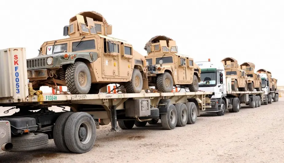 Large US Army convoy from Kuwait to Western Iraq