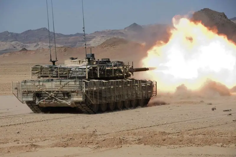 Leopard_2A6_main_battle_tank_Canada_Canadian_Army_001.jpg