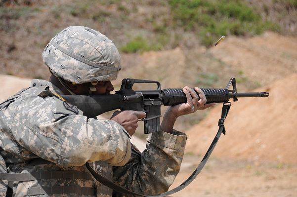 Les Etats Unis sont à la recherche d’un nouveau fusil d’assaut. Ils sont fait des demandes auprès de constructeurs dans le cadre du remplacement de la carabine M4, et du célèbre fusil d’assaut M16, qui est utilisé par les soldats américain depuis plus de 50 ans.