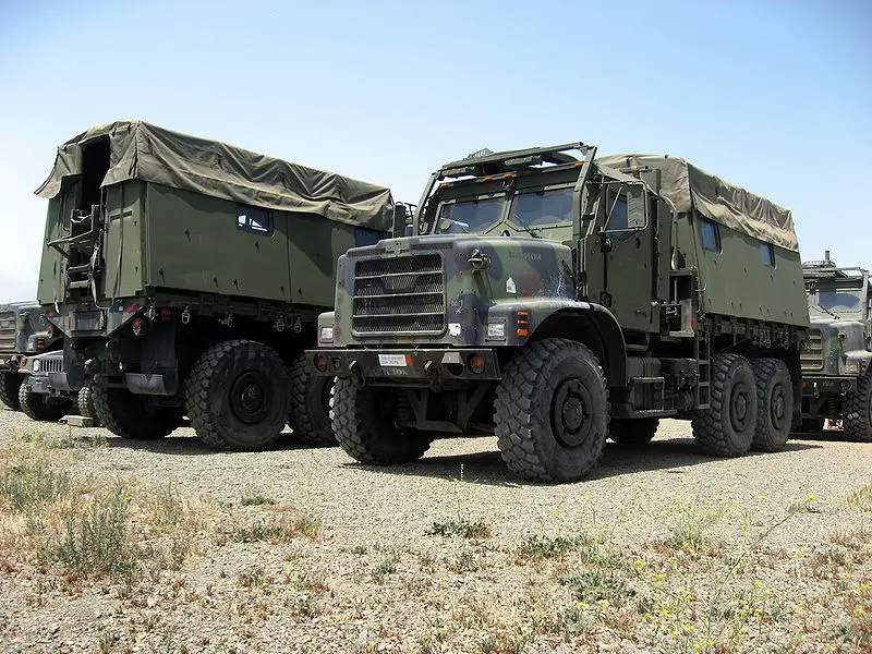 oshkosh_mtvr_truck_Medium_Tactical_Vehicle_Replacement_united_states_001.jpg