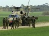 Des soldats israéliens évacuent leurs collègues blessés après une opération militaire près de Bureij, dans le Sud de la Bande de Gaza, près de la frontière israélienne, ce 06 janvier 2008. L'armée israélienne a lancé une campagne contre les roquettes et les bombes de mortier lancés depuis la bande de Gaza. Il y a une semaine, une roquette était tiré depuis la Bande de Gaza à l'intérieur du territoire israélien. Le Premier Ministre Ehud Olmert souhaite une sécurité maximum avant la visite du Président américain George W. Bush's pour une mission de paix.