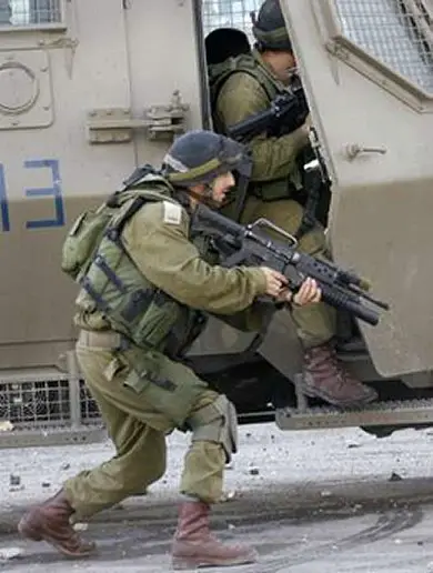 Israeli army soldier in