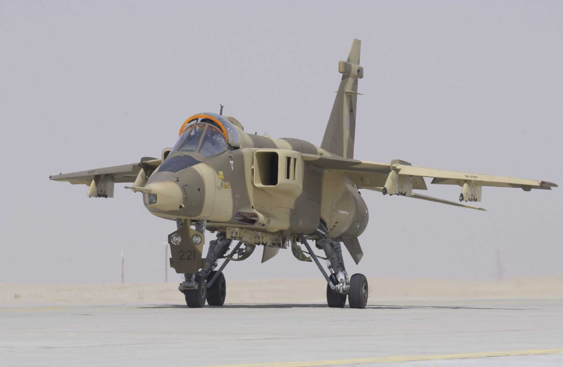 The Jaguar fleet operated by Oman originally consisted of 27 aircraft acquired over time to fulfill strike and training roles. This total included 20 single-seat Jaguar SO1 aircraft and five two-seat Jaguar BO2 trainers. (Picture source: UK MoD)