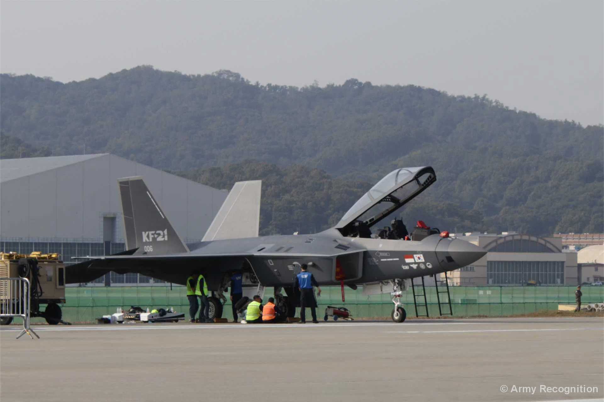 The 16 KF-21 fighter jets for Indonesia will likely be produced under the Block II standard, which is planned to integrate air-to-ground and maritime strike capabilities by the late 2020s. (Picture source: Army Recognition)