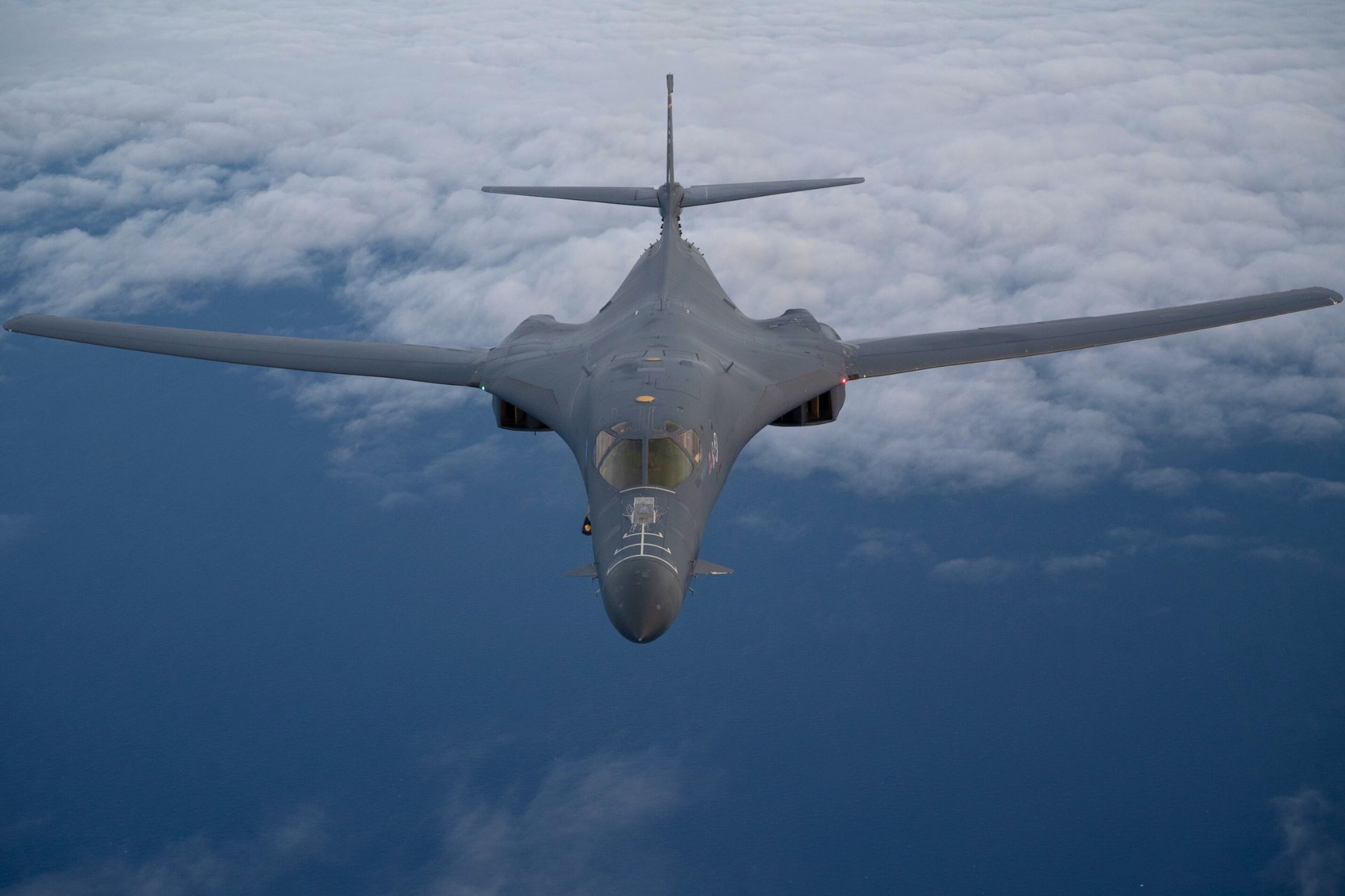 A U.S. Air Force B-1B Lancer performs a bomber air demonstration over the U.S. Southern Command area of responsibility on October 27, 2025. (Picture source: US DoD)