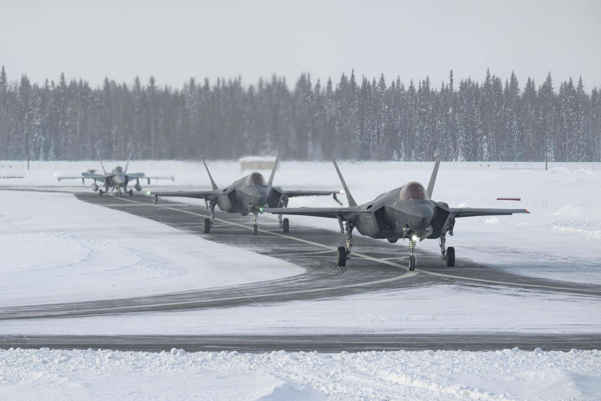 NORAD is conducting Arctic Edge 26 training in Alaska, pairing Canadian CF-18 fighters with U.S. Air Force F-35s to rehearse detection and interception of low-flying cruise missile threats approaching North America through the Arctic (Picture Source: U.S. NORAD)