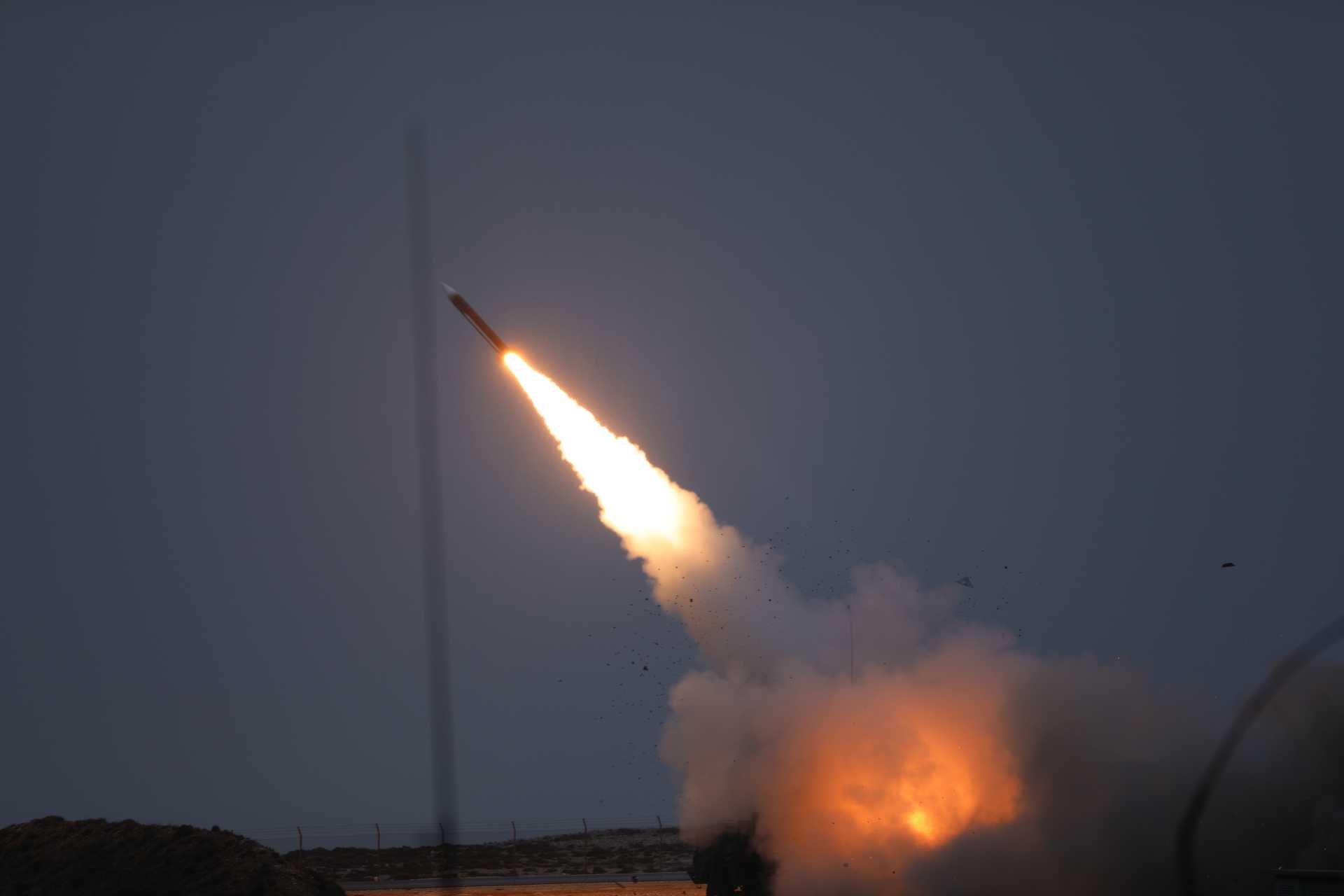 A Patriot PAC-3 interceptor missile is launched during a U.S. air defense exercise as Washington expands the future Golden Dome network aimed at stopping Russian and Chinese hypersonic weapons.