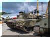 T-80UK_Russian_Expo_Arms_2002_08.jpg (99107 bytes)