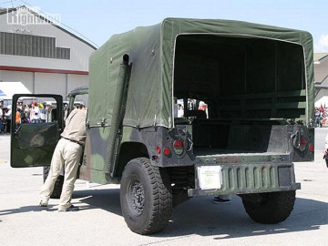 Click to enlarge image M1123_Humvee_HMMWV_cargo_troop_carrier_light_tactical_vehicle_United_States_American_US_Army_005.jpg