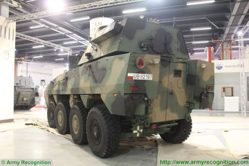 Click to enlarge image RAK_120mm_8x8_self-propelled_mortar_carrier_armoured_vehicle_Poland_Polish_army_defense_industry_military_equipment_004.jpg
