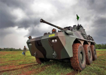 Click to enlarge image Badak_6x6_fire_support_armoured_vehicle_90mm_turret_CMI_Defence_Pindad_Indonesia_Indonesian_army_004.jpg