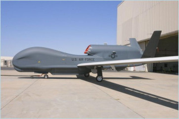 Click to enlarge image RQ-4_Global_Hawk_lon-endurance_unmanned_aerial_reconnaissance_system_United_States_American_air_force_USAF_001.jpg