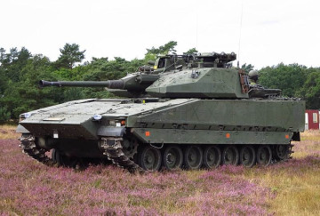 Click to enlarge image CV90_IFV_Infantry_Fighting_Vehicle_tracked_armored_BAE_Systems_Sweden_001.jpg