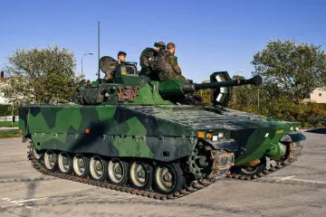Click to enlarge image CV90_IFV_Infantry_Fighting_Vehicle_tracked_armored_BAE_Systems_Sweden_002.jpg