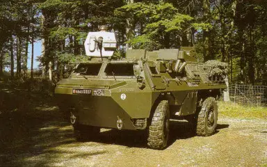 Click to enlarge image vab_hot_anti-tank_missile_wheeled_armoured_vehicle_France_Army_french_001.jpg