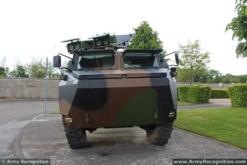Click to enlarge image VAB_HOT_Mephisto_anti-tank_missile_4x4_wheeled_armoured_vehicle_France_French_army_military_equipment_005.jpg
