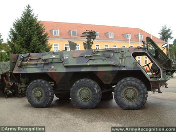 Click to enlarge image Fuchs_Tpz_1_6x6_wheeled_armoured_vehicle_personnel_carrier_Rheinmetall_Germany_German_army_41.jpg