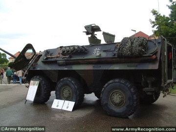 Click to enlarge image Fuchs_Tpz_1_6x6_wheeled_armoured_vehicle_personnel_carrier_Rheinmetall_Germany_German_army_42.jpg