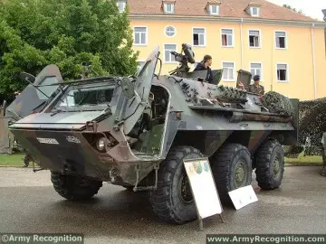 Click to enlarge image Fuchs_Tpz_1_6x6_wheeled_armoured_vehicle_personnel_carrier_Rheinmetall_Germany_German_army_43.jpg