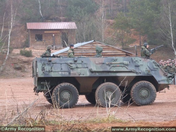 Click to enlarge image Fuchs_Tpz_1_6x6_wheeled_armoured_vehicle_personnel_carrier_Rheinmetall_Germany_German_army_49.jpg