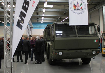 Click to enlarge image BMC4I_tactical_operation_center_truck_TOC_MEADS_Medium_Extended_Air_Defense_System_United_States_002.jpg