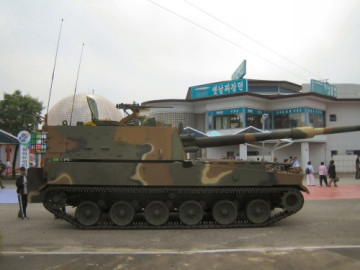 Click to enlarge image K9_thunder_self-propelled_howitzer_155_MM_South_Korea_South_Korean_Army_003.jpg