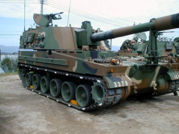 Click to enlarge image K9_thunder_self-propelled_howitzer_155_MM_South_Korea_South_Korean_Army_012.jpg