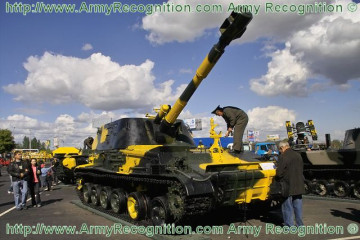 Click to enlarge image 2S3_Akatsiya_152mm_self-propelled_howitzer_tracked_armoured_vehicle_Russia_Russian_army_defence_industry_military_technology_007.jpg