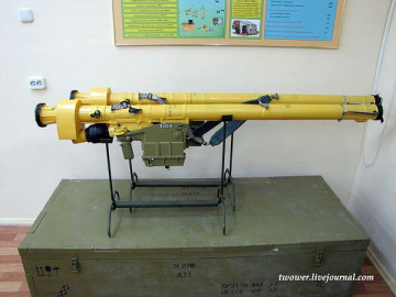 Click to enlarge image SA-18_Grouse_9K38_Igla_missile_portable_air_defense_missile_system_manpads_Russia_Russian_defence_industry_008.jpg