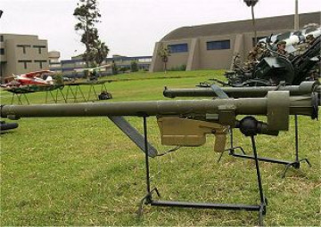 Click to enlarge image SA-18_Grouse_9K38_Igla_missile_portable_air_defense_missile_system_manpads_Russia_Russian_defence_industry_right_side_view_001.jpg