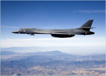 Click to enlarge image B-1_bomber_aicraft_United_States_US_American_Ai_Force_001.jpg