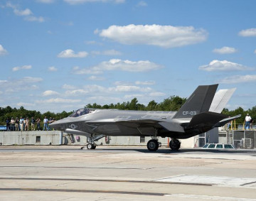 Click to enlarge image F-35C_CV_carrier_variant_multirole_fighter_combat_aircraft_United_States_American_aviation_industry_009.jpg