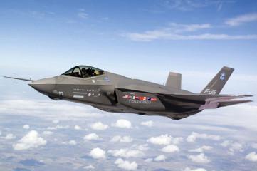 Click to enlarge image F-35C_multi-role_fighter_combat_aircraft_United_States_American_aviation_industry_001.jpg