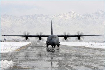 Click to enlarge image C-130_Hercules_military_transport_aircraft_USAF_Copyright_US_Air_Force_American_aviation_industry_001.jpg