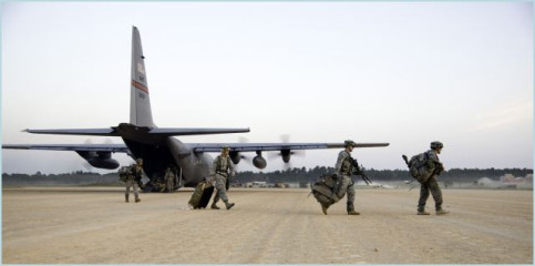 Click to enlarge image C-130_Hercules_military_transport_aircraft_USAF_Copyright_US_Air_Force_American_aviation_industry_002.jpg